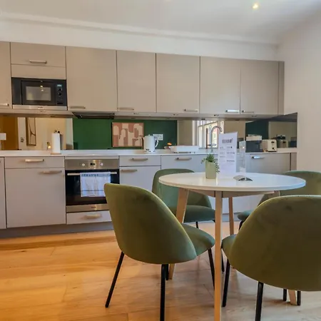 Soho - Piccadilly Circus Modern One Bedroom Flat London Exterior photo