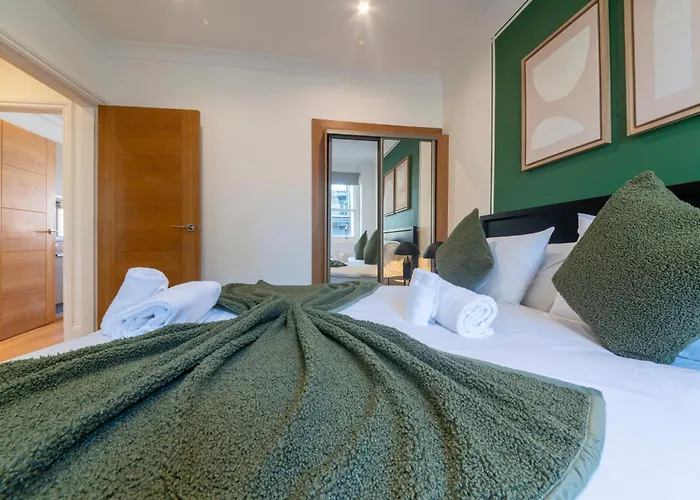 Soho - Piccadilly Circus Modern One Bedroom Flat