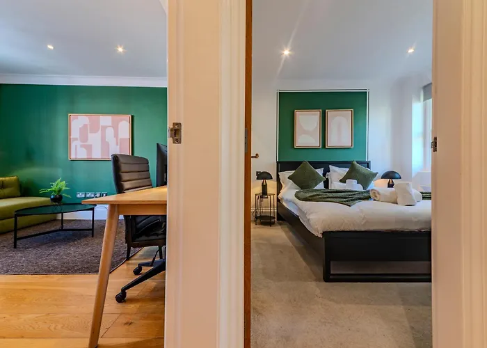 Soho - Piccadilly Circus Modern One Bedroom Flat
